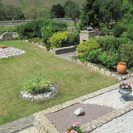 아파트 Elisabeth Decker *